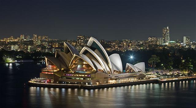 توراسترالیا-امارات(5شب ملبورن+4شب گلدکست+5شب سیدنی+2شب دبی)
